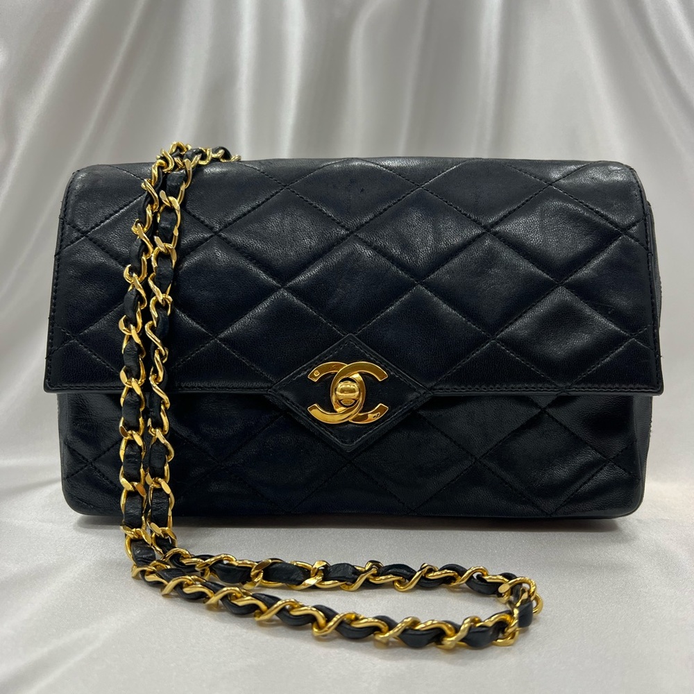 Authentic Vintage Chanel Ultra Rare Quilted Lambskin Diamond Small Classic Flap